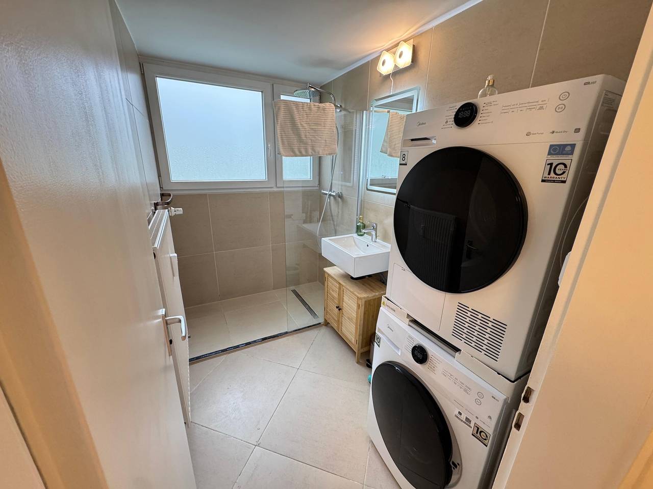 Ganze Wohnung, Apartment 'Geschäftsreisetraum' mit privater Terrasse und Wlan in Heidenheim, Stuttgart Region