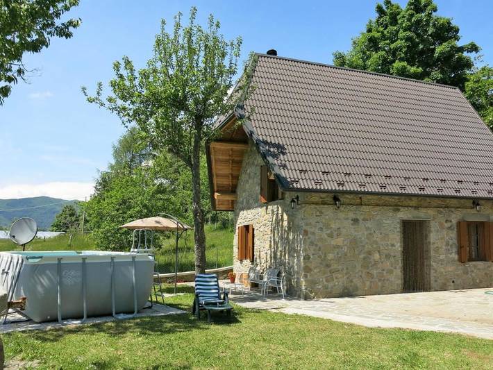 Casa vacanza per 4 persone, con giardino e piscina nonché terrazza in Parco Nazionale dell'Appennino Tosco-Emiliano