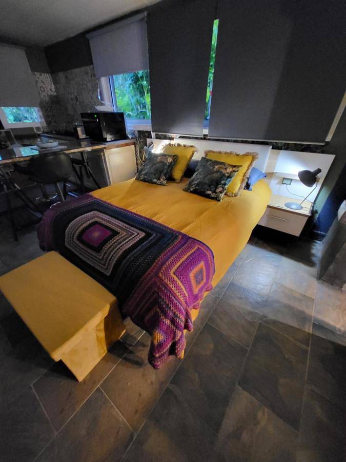 Appartement de vacances pour 3 personnes, avec sauna et terrasse ainsi que jacuzzi et jardin