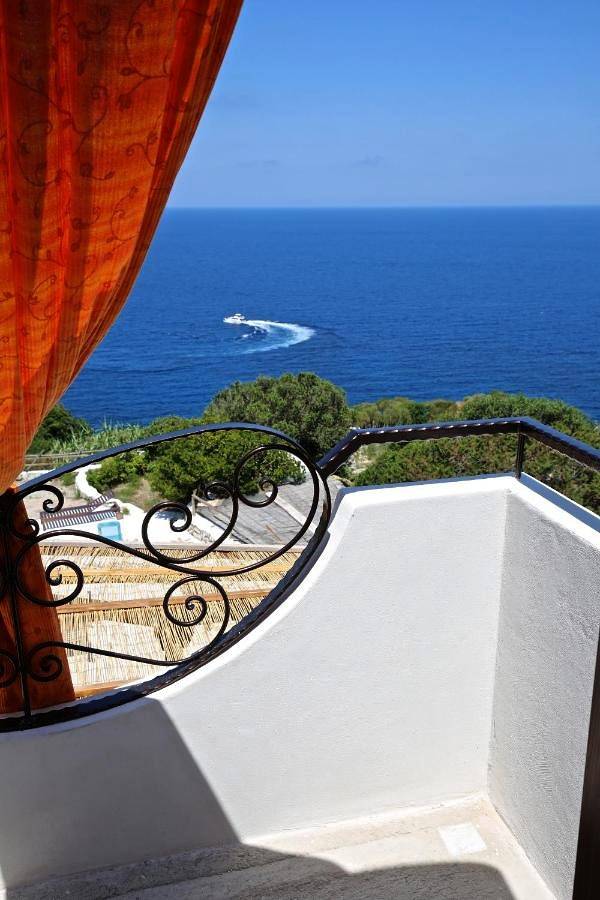 Location de vacances pour 2 personnes, avec jardin et vue, animaux acceptés à Ponza - 3
