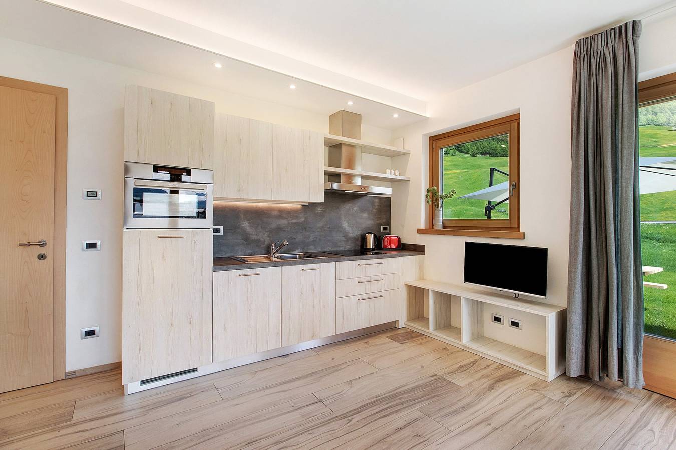 Appartamento intero, Appartamento 'Chalet Snowlake Lago' con vista sulle montagne, giardino privato e Wi-Fi in Livigno, Parco Nazionale dello Stelvio