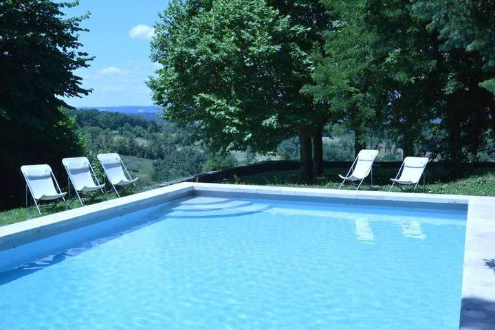 Chambre d’hôte pour 2 personnes, avec Terrasse et Jardin ainsi que Piscine et Sauna