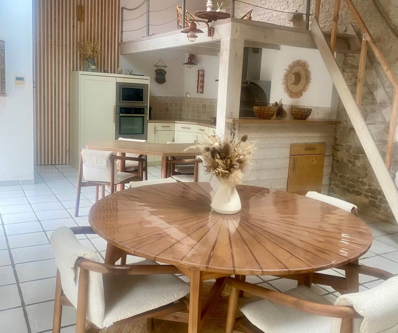 Maison de charme avec piscine à 10mn La Rochelle in Dompierre-sur-Mer, Région de La Rochelle