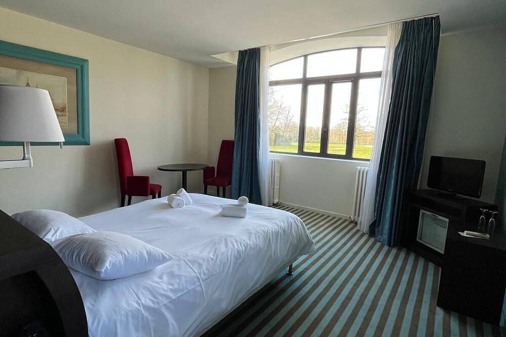 Atypical stay in a green setting, 20 minutes from Les Sables d'Olonne. in La Mothe-Achard, Loire-Tal