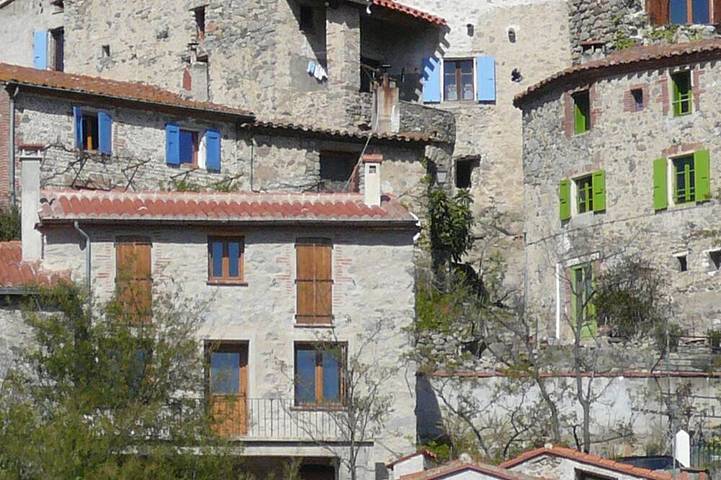 Gîte pour 2 personnes, avec terrasse et jardin à Eus - 4