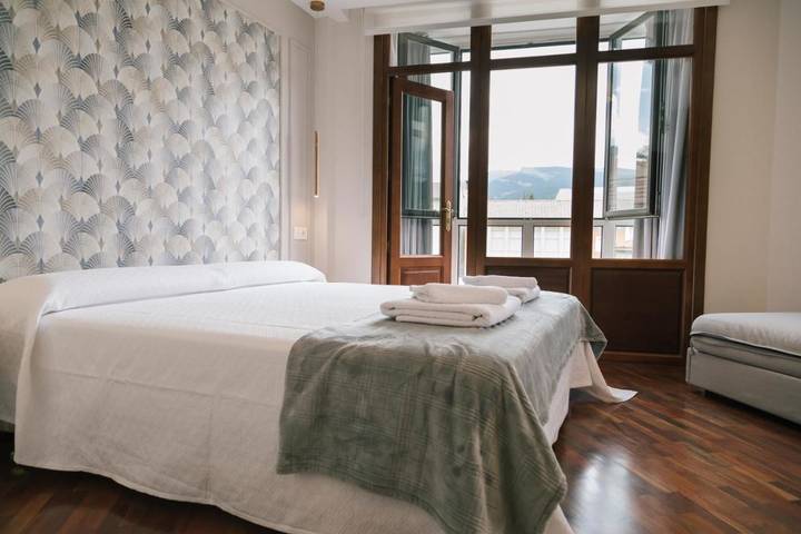 Location de vacances pour 12 personnes, avec vue et balcon à Duruelo de la Sierra - 2