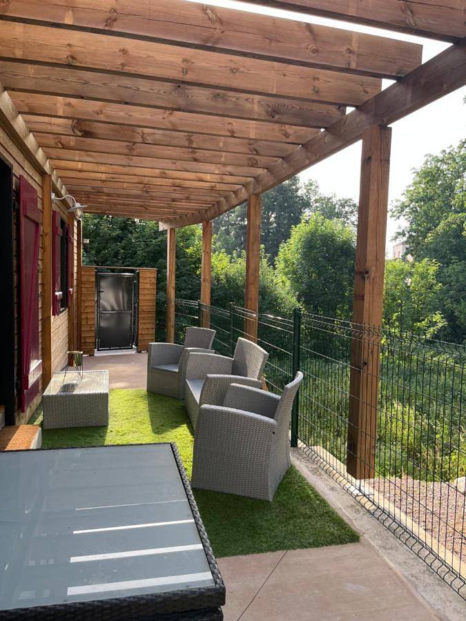 Gîte pour 4 personnes, avec terrasse et jacuzzi, animaux acceptés à Éloyes
