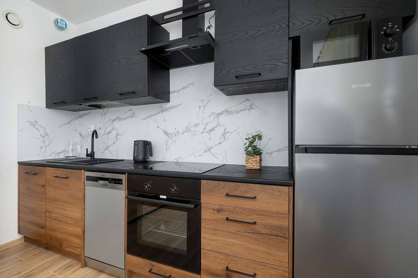 Geheel appartement, Dolna 7 Gliwice   Elegant Apartment with Garden  Desk and Parking in Gliwice, Silezië