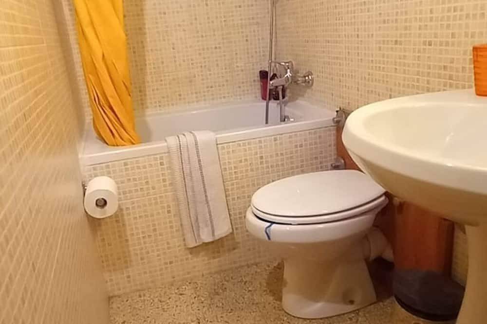 Casa Dino fully-equipped room in Rome, Rome Province