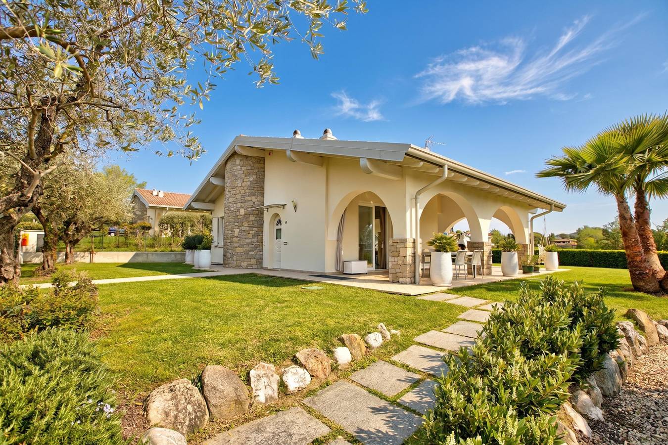 Il Silenzio House in Manerba del Garda, Gardasee-Berge