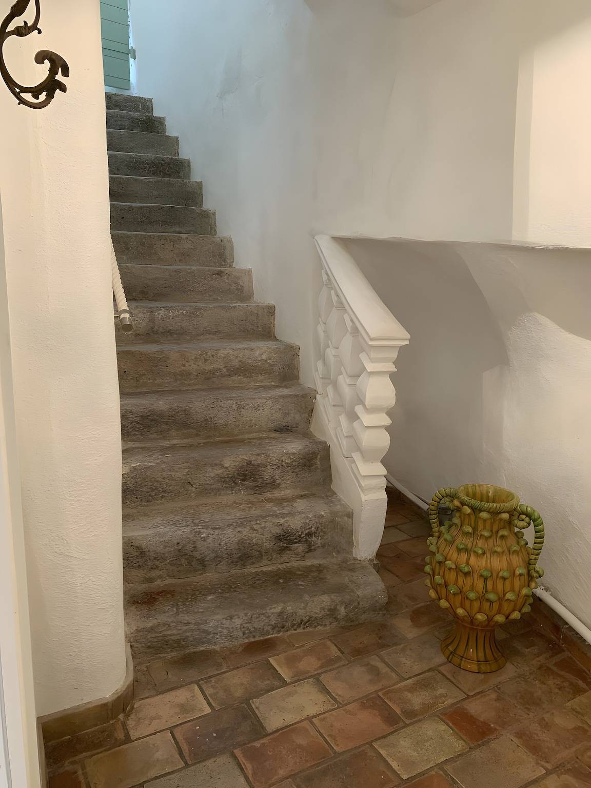 Appartement entier, Appartement « Gîte De Charme » avec vue sur la montagne, Wi-Fi et climatisation in Méounes-lès-Montrieux, Région de Brignoles