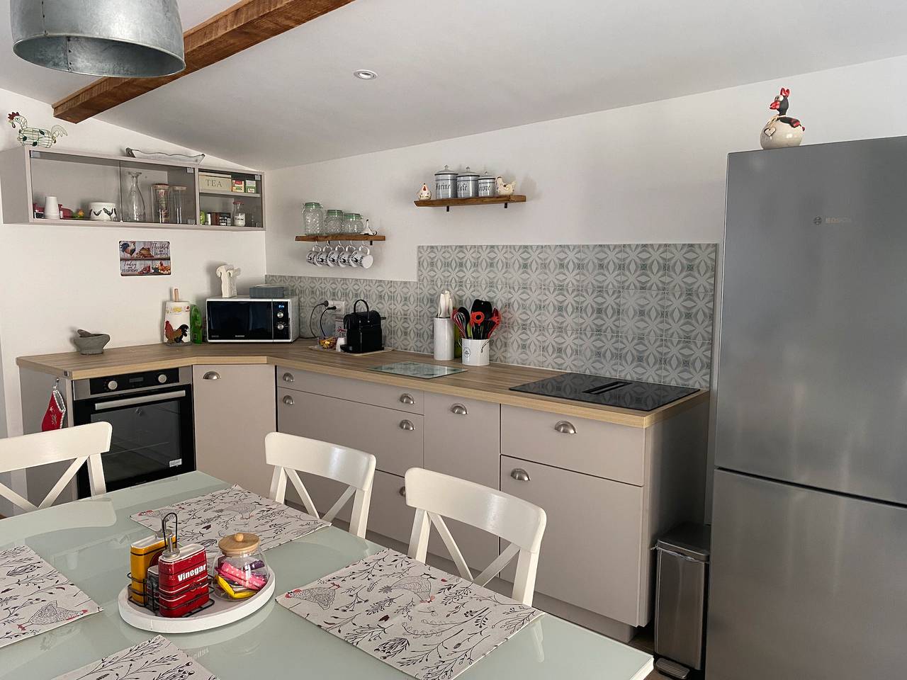 Vakantiehuis 'La Petite Cocotte' met Privéterras, Privétuin en Wi-Fi in Marcheseuil, Beaune en omgeving