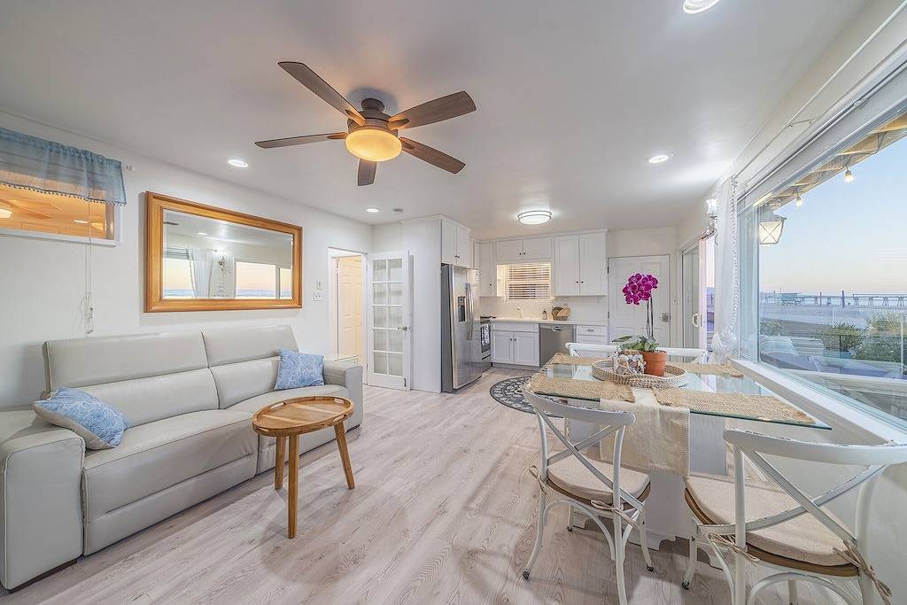 Ganze Wohnung, Hermosa Oasis: Oceanfront Strand Retreat: \"Klassenbester 2018-2019 Hermosa Beach in Hermosa Beach, Los Angeles County