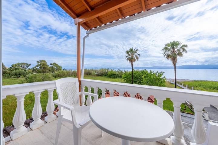 Διαμερίσματα διακοπών για 4 άτομα, με μπαλκόνι και κήπο στον Κάβο