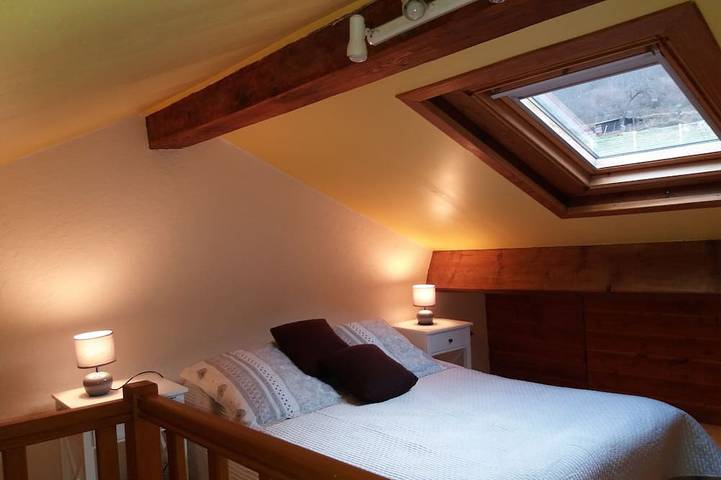 Gîte pour 4 personnes, avec terrasse et jardin à Mérens-les-Vals - 3