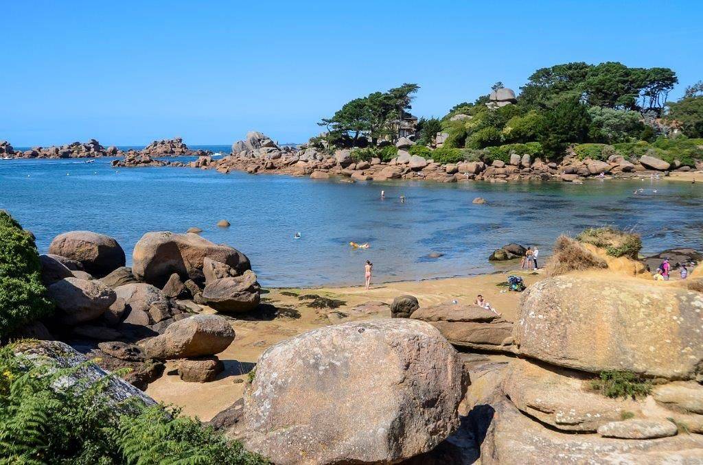 Les Oliviers in Perros-Guirec, Rosa Granitküste