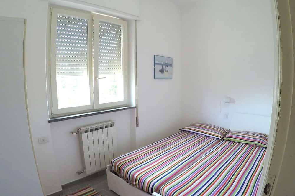 Villetta Adriana, indipendente spaziosaluminosa in Lido di Camaiore, Riviera Toscana