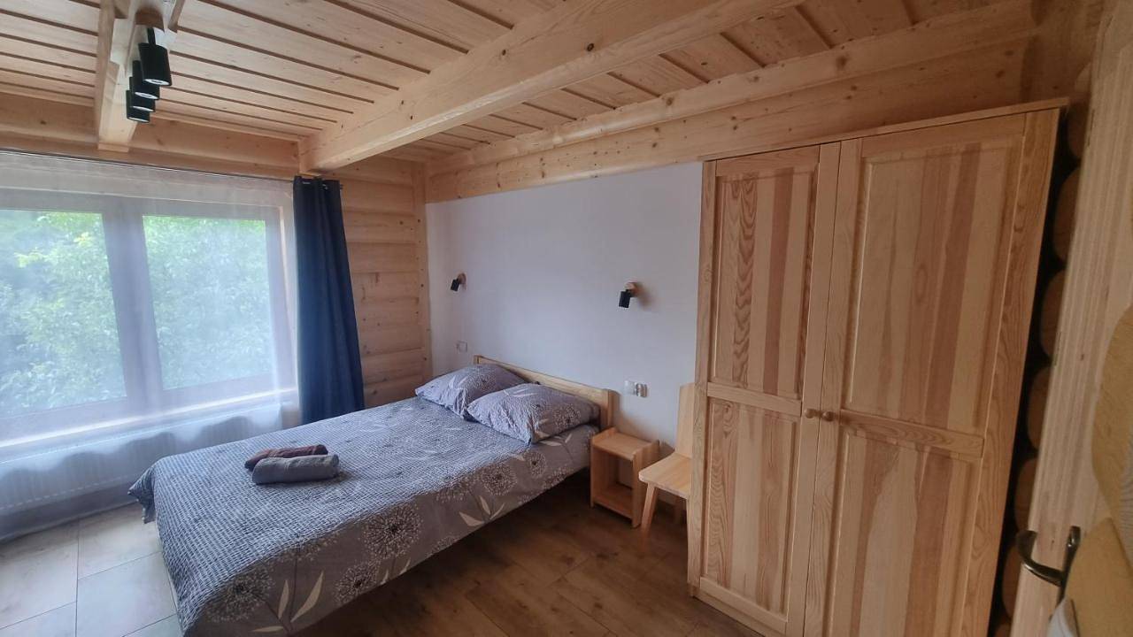Double Room with Private External Bathroom in Dzianisz, Karpaty (Polska)
