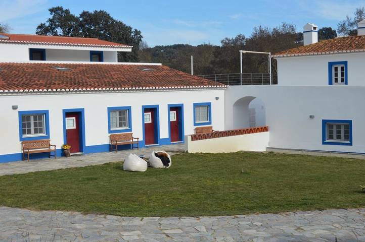 Hotel para 4 personas, con piscina para niños y vistas además de piscina y jardín en Distrito de Évora - 3