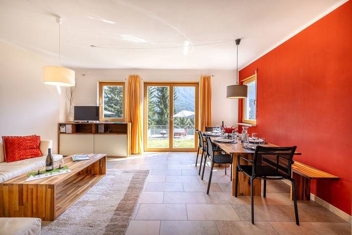 Ferienhaus für 8 Personen, mit Balkon und Terrasse sowie Garten in Unterengadin