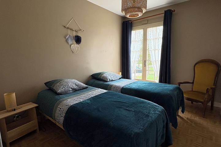 Location de vacances pour 10 personnes, avec terrasse et jardin, animaux acceptés à Maslives - 4