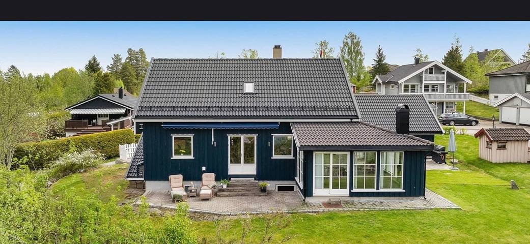 Nettes kleines Zimmer15 Minuten mit dem Auto zum Flughafen Oslo in Nannestad