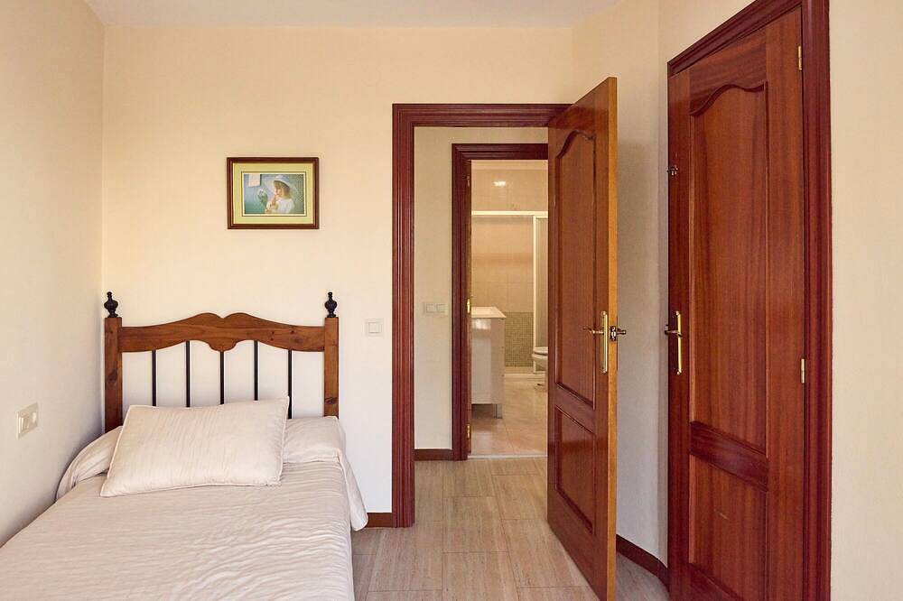 Apartamento entero, Apartamento 'Luque Un Pueblo Con Encanto' con Balcón, Wi-Fi y Aire Acondicionado in Luque, Sierras Subbéticas