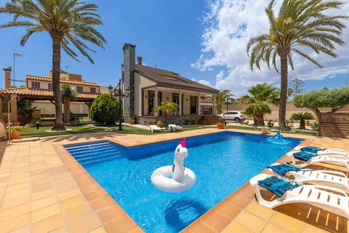 Casa rural para 14 personas, con Terraza además de Jardín y Piscina en Pilar de la Horadada - 2