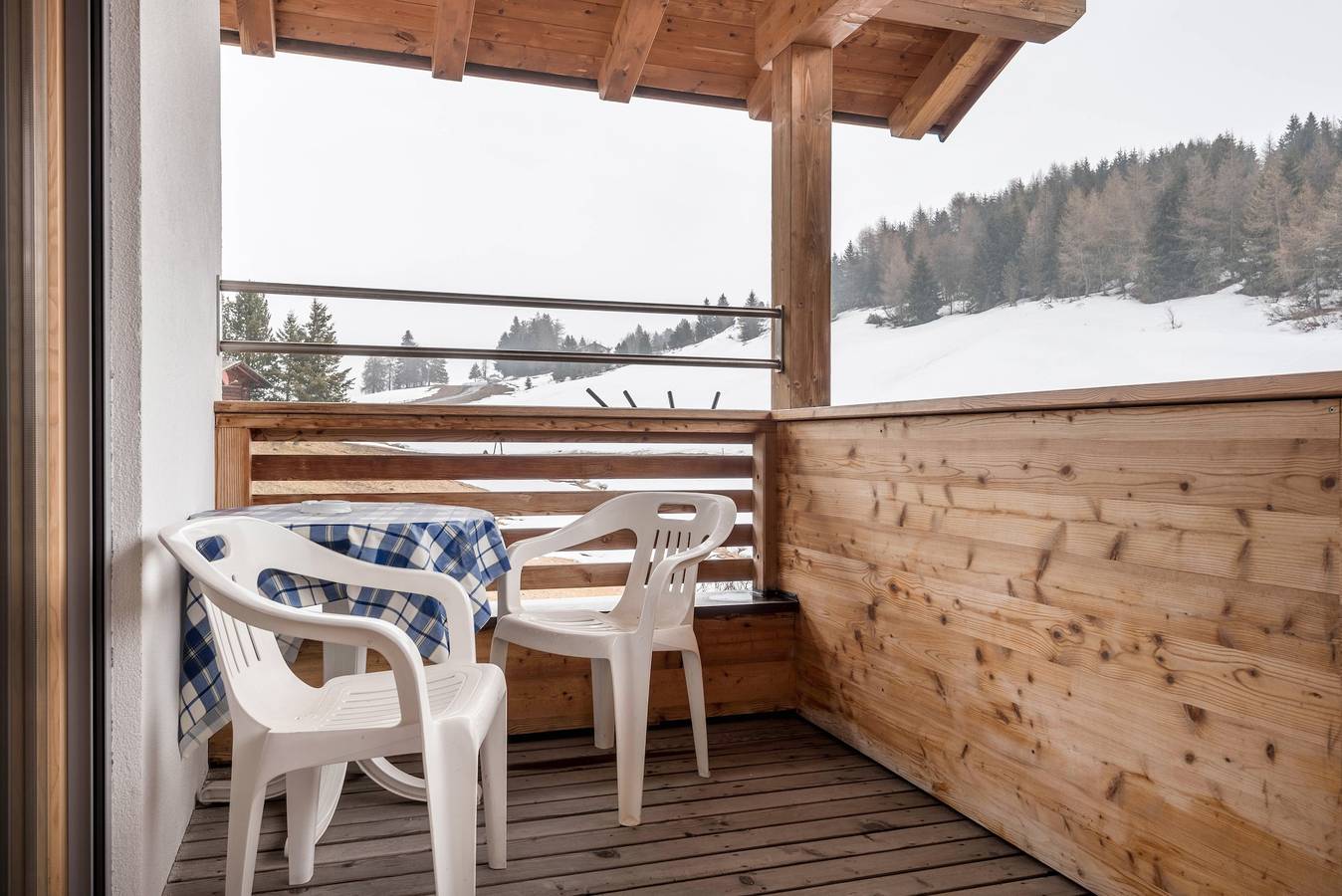 Ganze Wohnung, Ferienwohnung "Sabina Birke" im Naturpark direkt an der Seiser Alm in Compatsch, Kastelruth