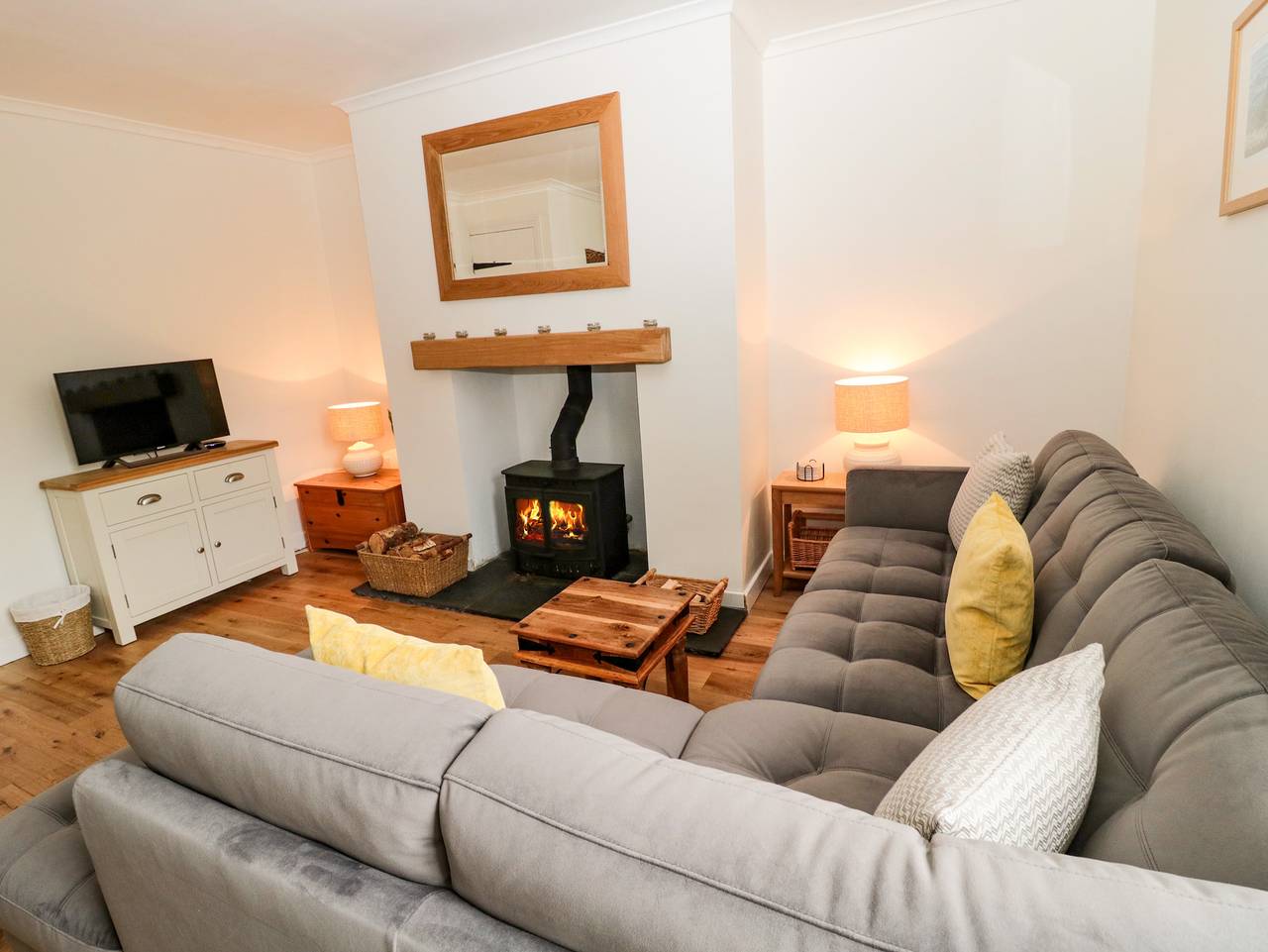 Curlew Cottage, 2 Fenkle Street in Holy Island