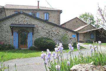 Chambre d’hôte pour 2 personnes, avec jardin dans l' Aveyron