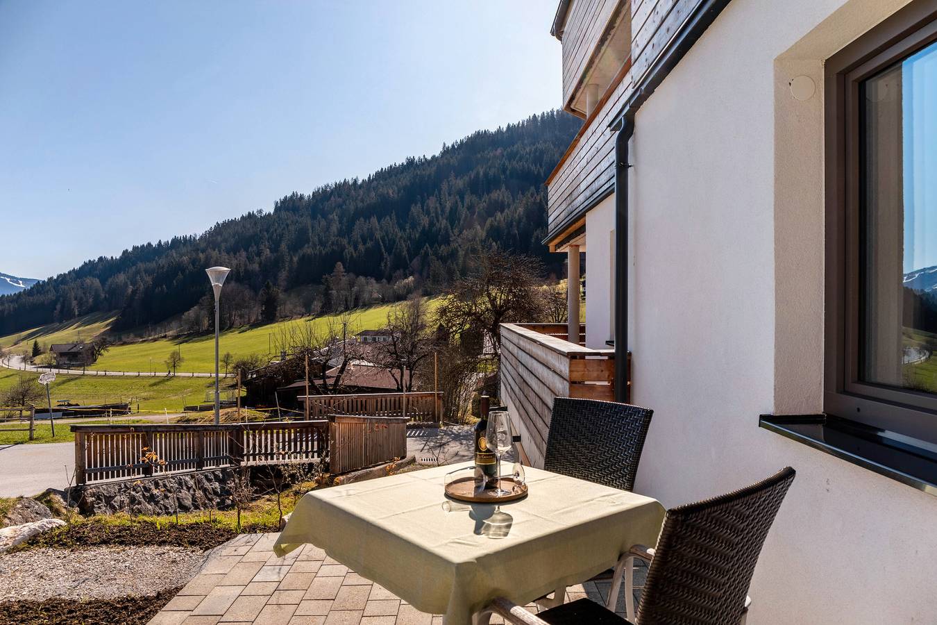 Ganzes Studio, Studio 'Tirolee Marchegg - Bärenhöhle' mit Bergblick, privater Terrasse und Wi-Fi in Wildschönau, Kitzbüheler Alpen