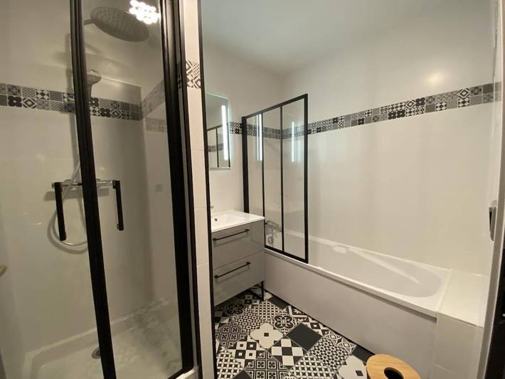 Gîte pour 4 personnes, avec terrasse à Montussan - 2