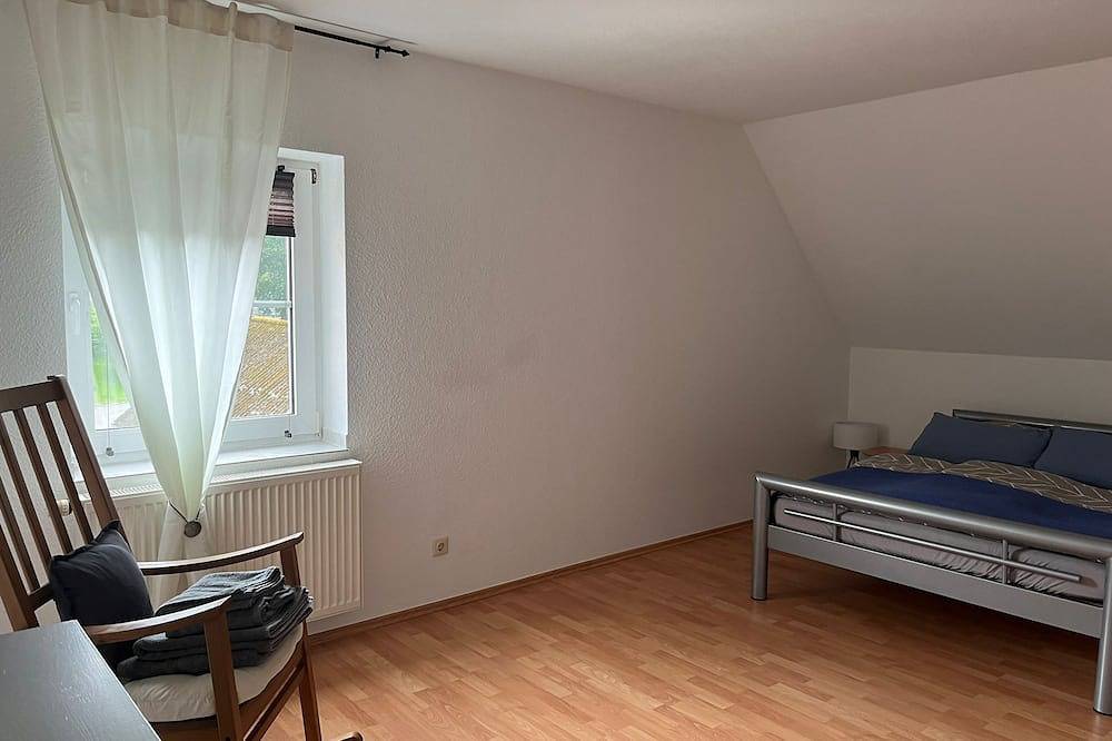 Ganze Wohnung, Großzügige 110m² große Ferienwohnung/ App. in Paderborn Lichtenau Blankenrode. in Lichtenau, Teutoburger Wald