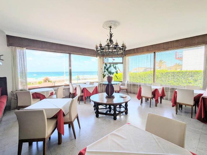 Hôtel, avec Balcon ainsi que Terrasse et Jardin dans Plage Des 2 Jumeaux Hendaye - 3