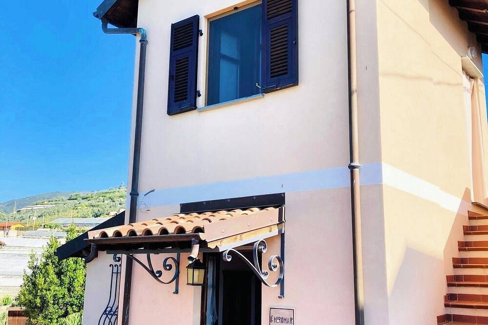 Le Miromar accogliente villino indipendente tra sole, mare e olivi in Riva Ligure, Riviera di Ponente