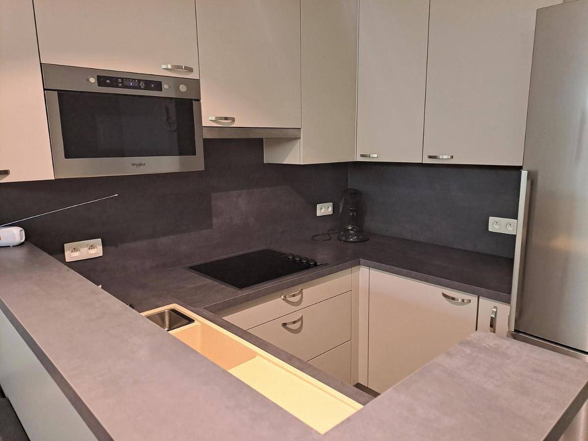Geheel appartement, Studio Apartment with Sea View in De Panne, Belgische Kust