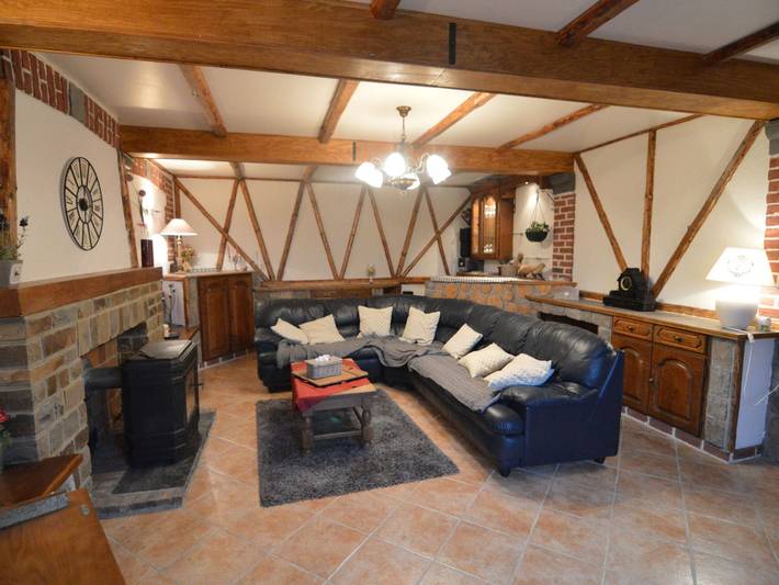 Modernes, geräumiges Ferienhaus in Mettet, Region Namur
