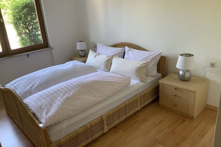 Ganze Wohnung, Ferienwohnung Yves am See im Naturschutzgebiet von Gaienhofen /Horn in Gaienhofen, Untersee