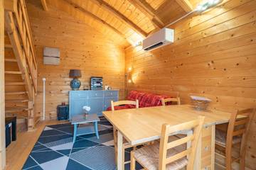 Chalet pour 2 Personnes dans Saujon, Région de Saintes, Photo 1