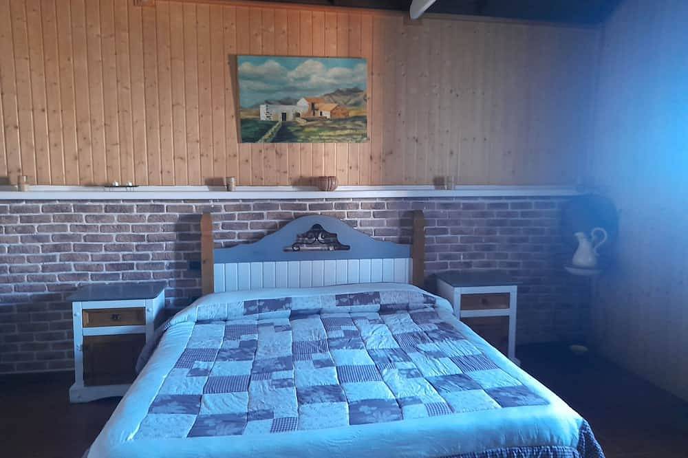 Typical Canarian house with pool and wifi in the mountains of Telde. in Telde, East Gran Canaria