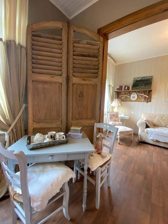 Location de vacances pour 5 personnes, avec jardin et vue à Saint-Martin-sur-Écaillon