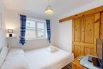 Chalet for 6 People in Hayle, Cornwall, Photo 1
