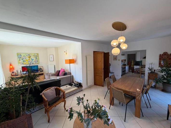 Location de vacances pour 8 personnes, avec vue ainsi que piscine et jardin à Lavérune - 4