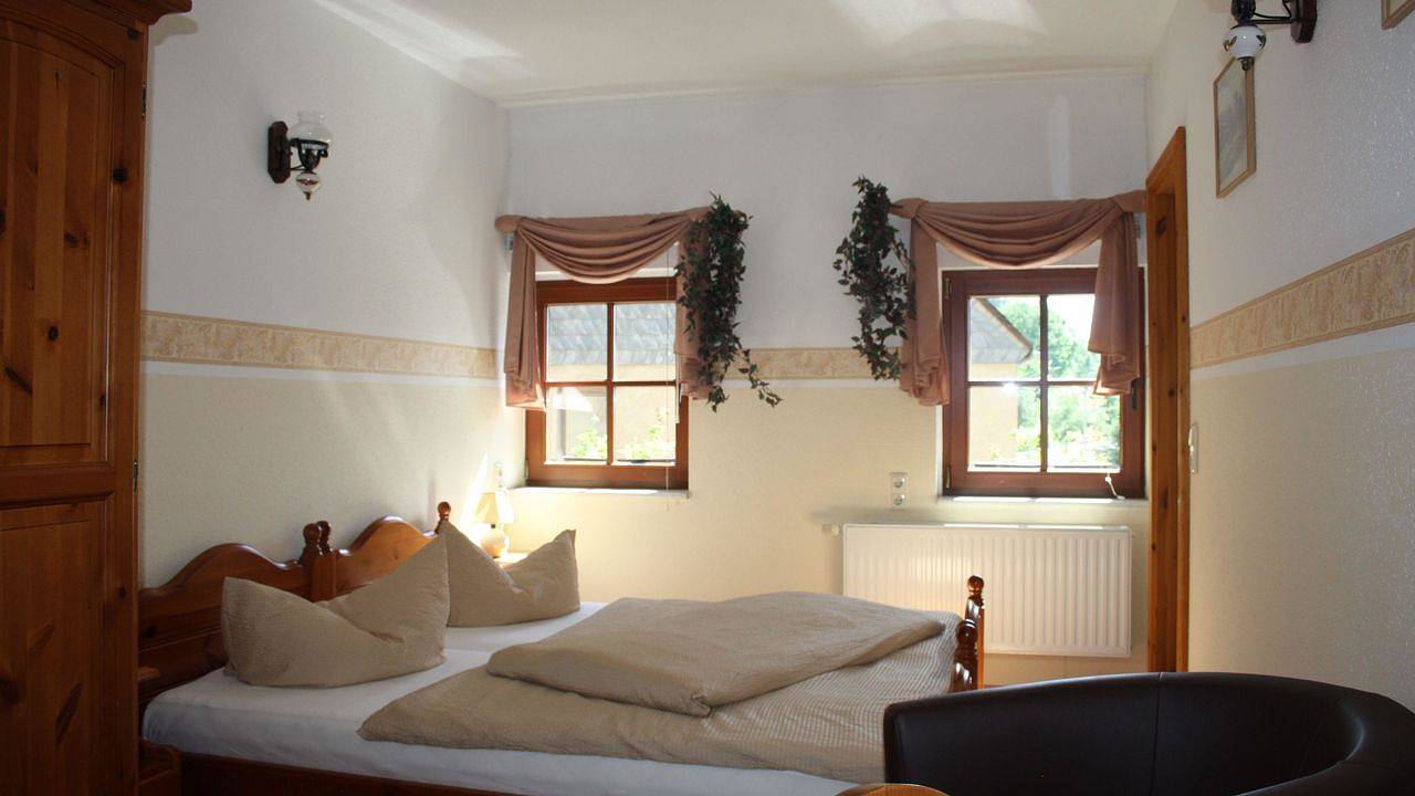 Mehrbettzimmer für 3 Personen (20 m²) in Thermalbad Wiesenbad in Wiesa, Thermalbad Wiesenbad