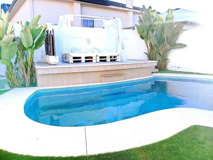 Casa de férias para 9 pessoas, com vista e jardim e ainda piscina - 1