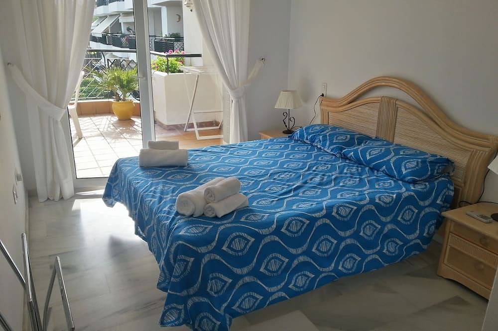 Apartamento entero, Primera linea de playa (beachside) - un paraíso en la Costa del Sol. in Sitio de Calahonda, Mijas