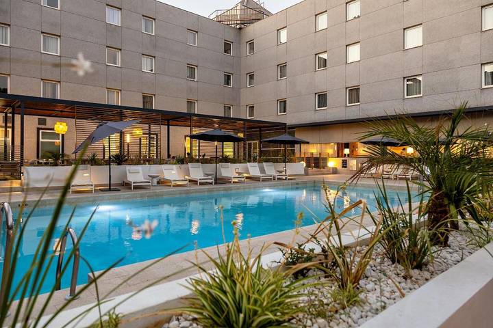 Hotel para 10 personas, con piscina y terraza - 1