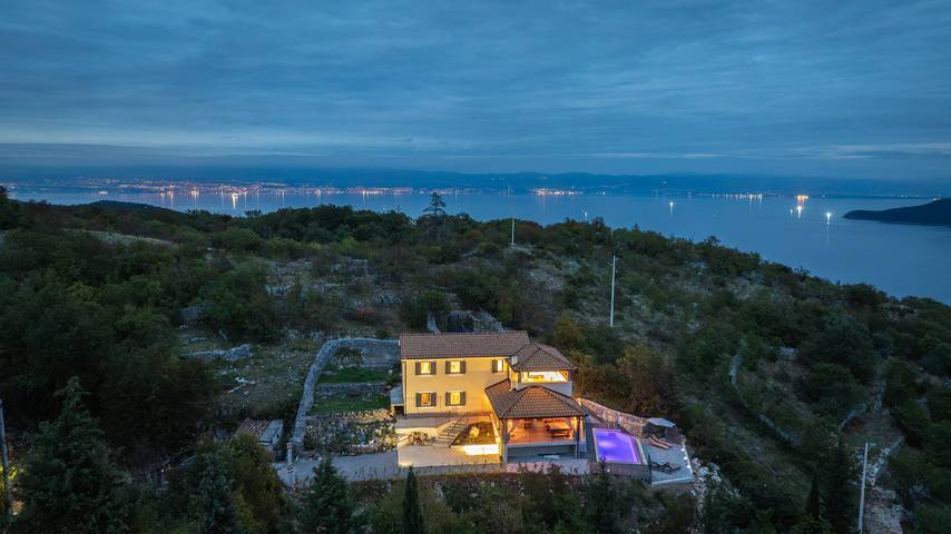 Ferienhaus für 8 Personen, mit Balkon und Garten in Moscenicka Draga