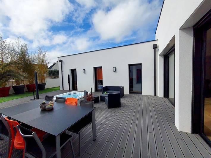 Casa de huéspedes para 4 personas, con jacuzzi además de terraza y jardín - 1